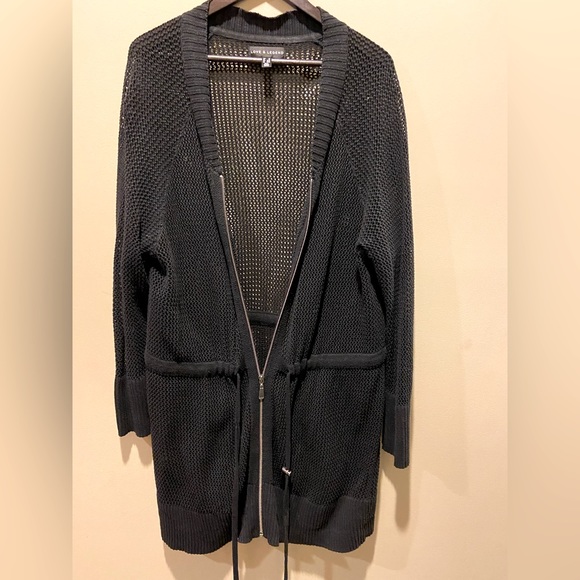 Love & Legend Sweaters - Love & Legend mid-length zip up cardigan